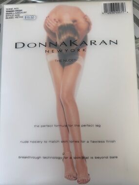 Donna Karan Sheer Nude Thigh High Hosiery in Size S/M Caramel Color A05